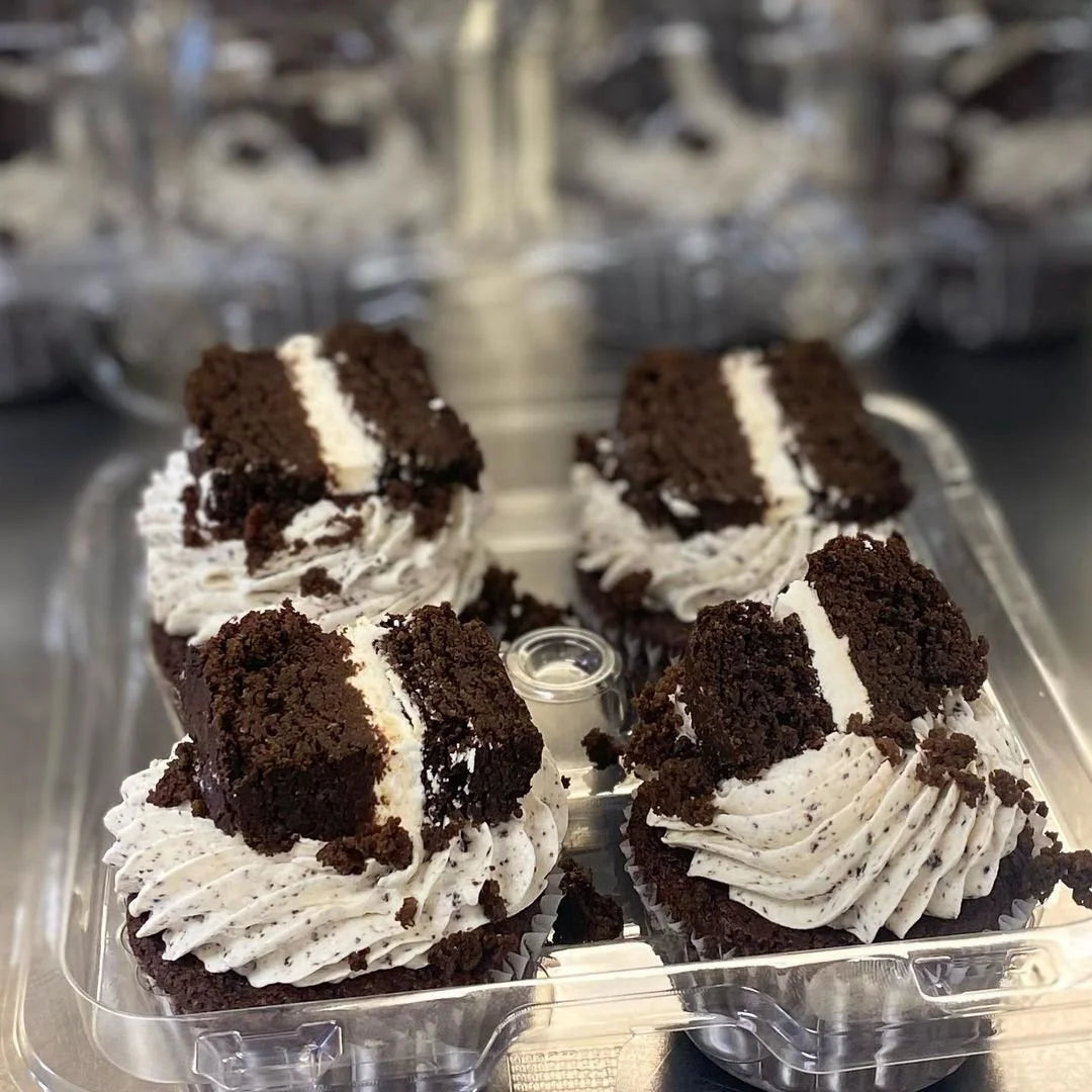 Keto Cupcakes - cookie and cream